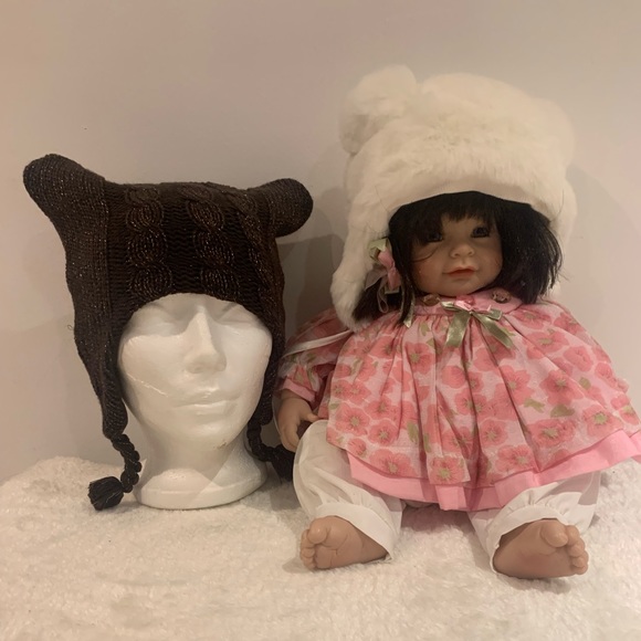2 H&M cute baby winter hats - Picture 7 of 9
